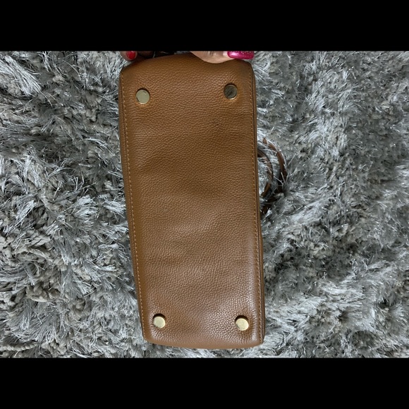 MK Leather tote purse 👜 - Picture 4 of 9